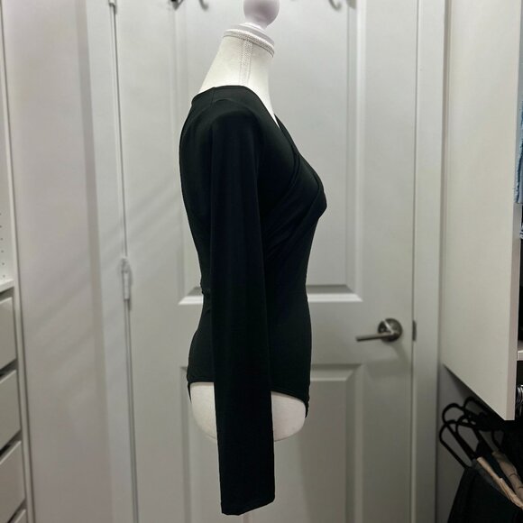 Lulus Black Bodysuit 🖤 - Picture 3 of 7